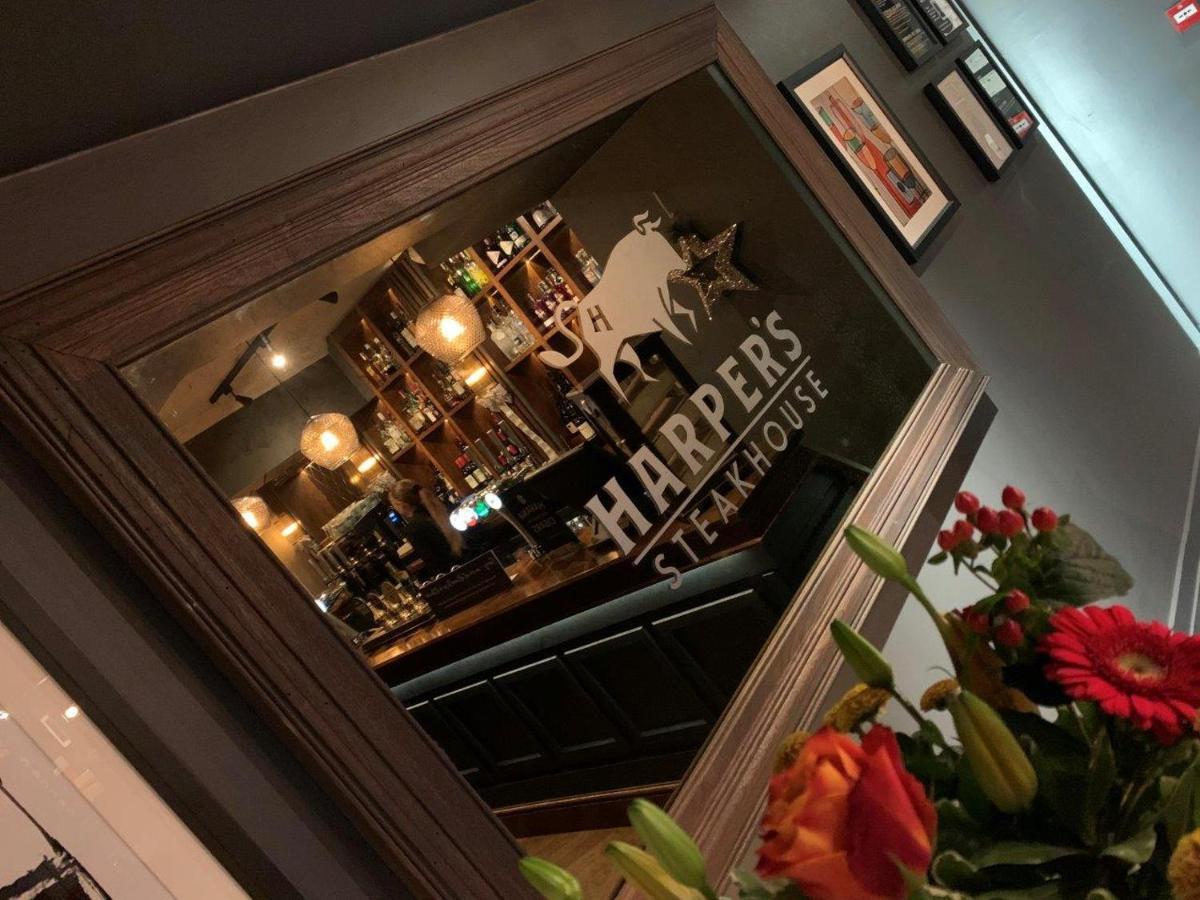 Harper'S Steakhouse With Rooms, Haslemere Eksteriør bilde