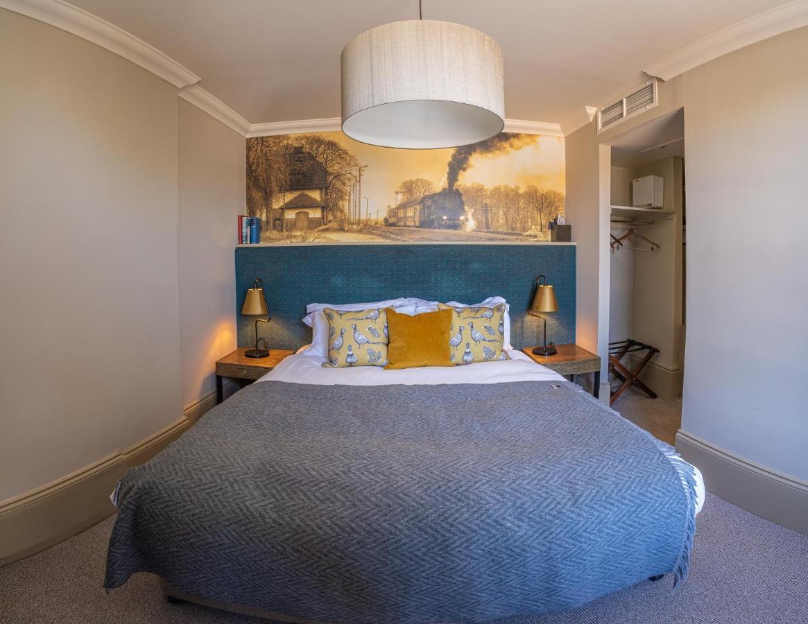 Harper'S Steakhouse With Rooms, Haslemere Eksteriør bilde