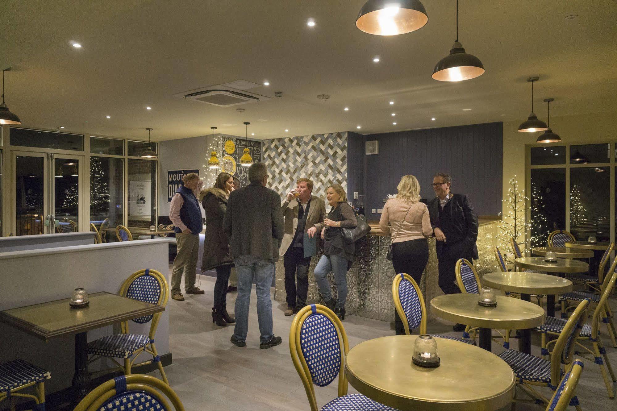 Harper'S Steakhouse With Rooms, Haslemere Eksteriør bilde