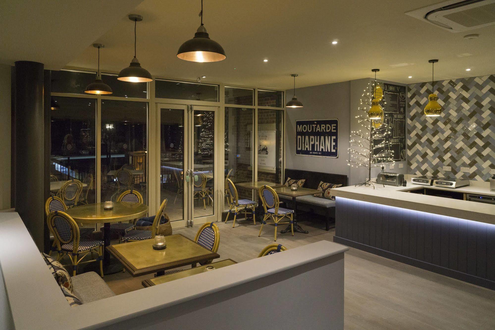 Harper'S Steakhouse With Rooms, Haslemere Eksteriør bilde