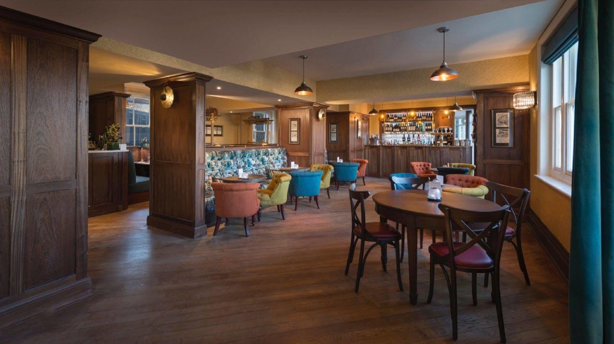 Harper'S Steakhouse With Rooms, Haslemere Eksteriør bilde